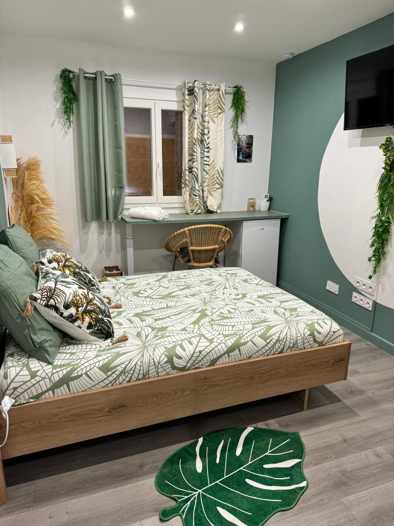 Worldroom Chambre Privee Avec Espace Commun Perpignan Room photo